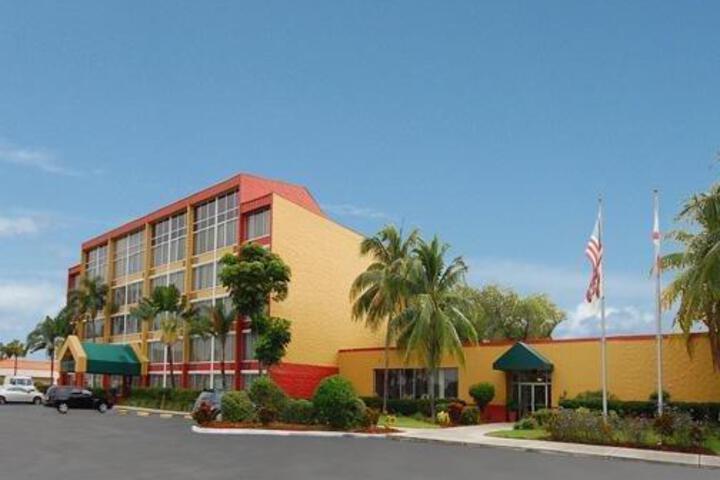 Exterior of CLARION HOTEL