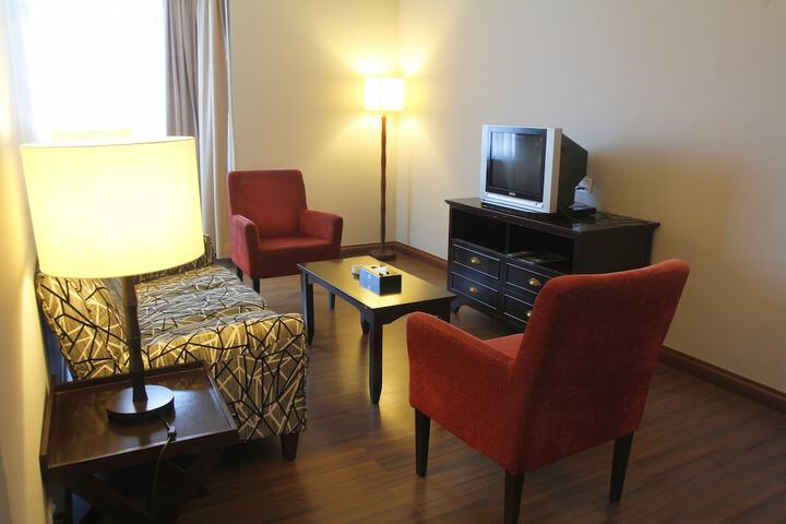 Room 3 of 65
