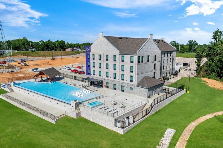 Exterior of Sleep Inn & Suites Savannah Tennessee Riverfront