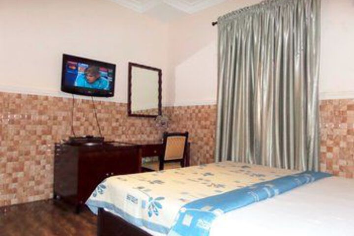 Room 7 of 23