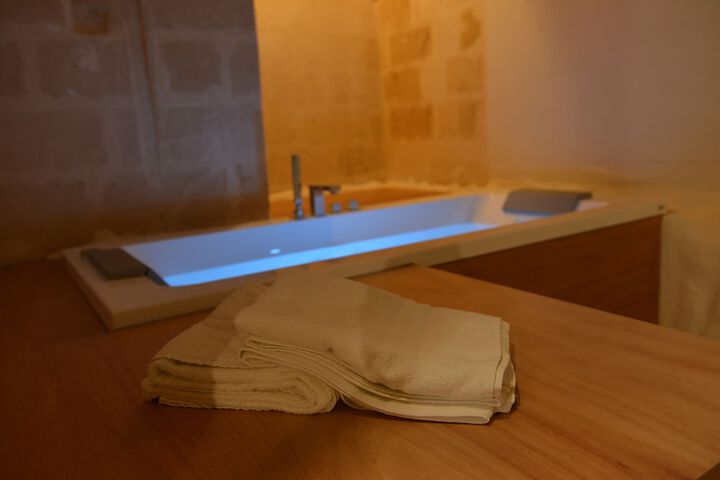 Room 7 of 25