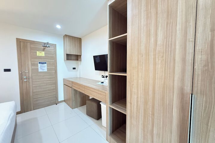 Room 12 of 40