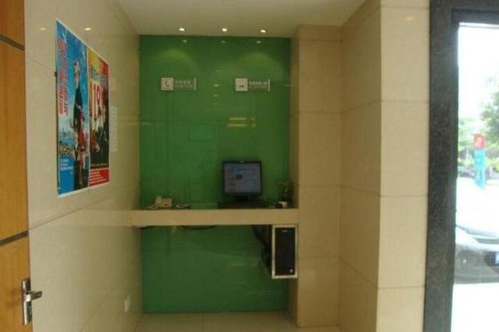 Photo 8