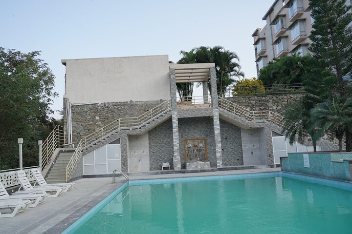 Pool 22 of 46