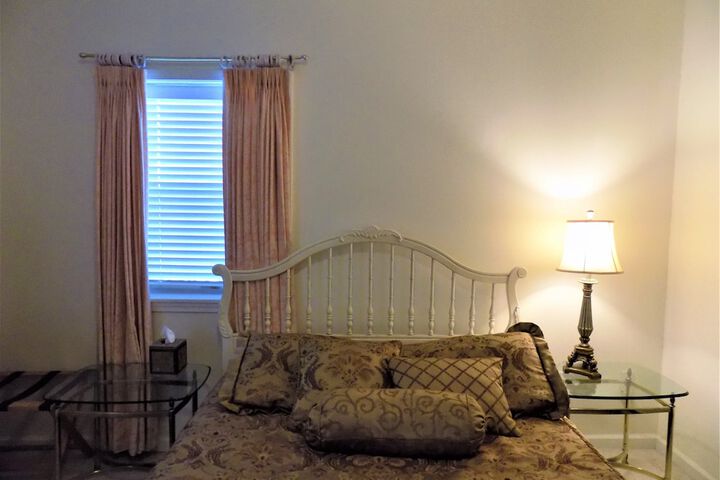 Room 12 of 73