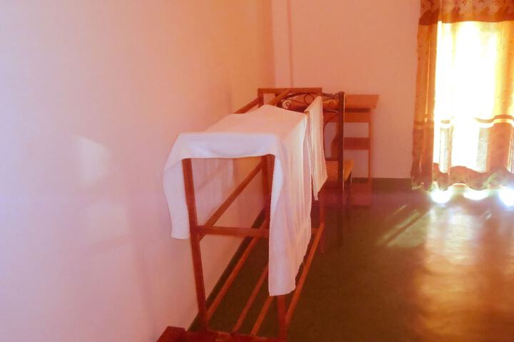 Room 10 of 21