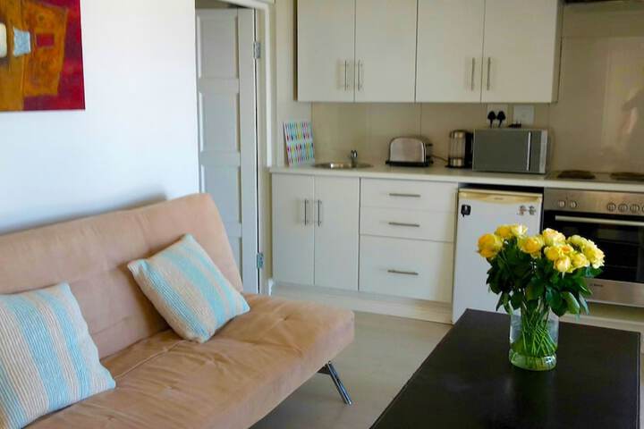 Room 8 of 9