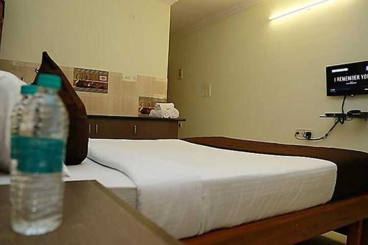 Room 6 of 17
