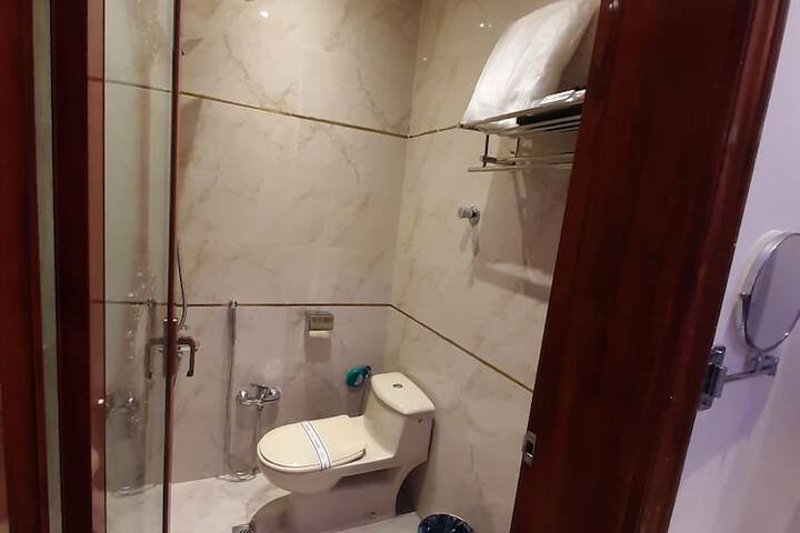 Room 35 of 65