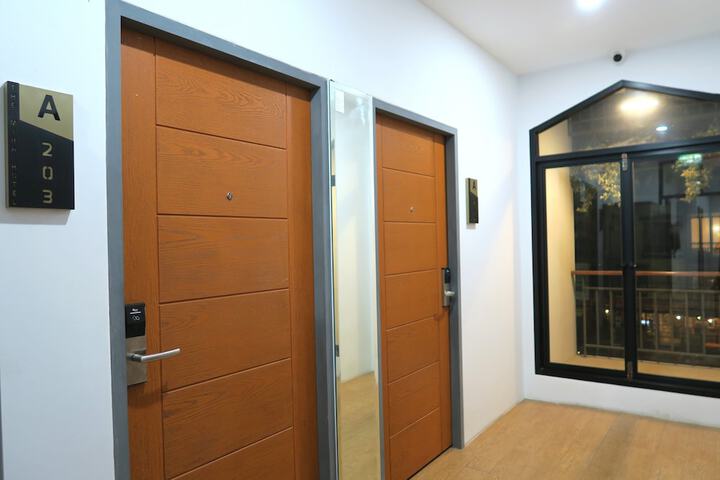 Room 27 of 74