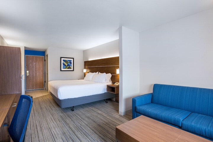 Room 2 of 59