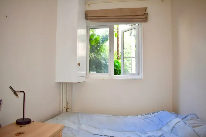 Room 3 of 12