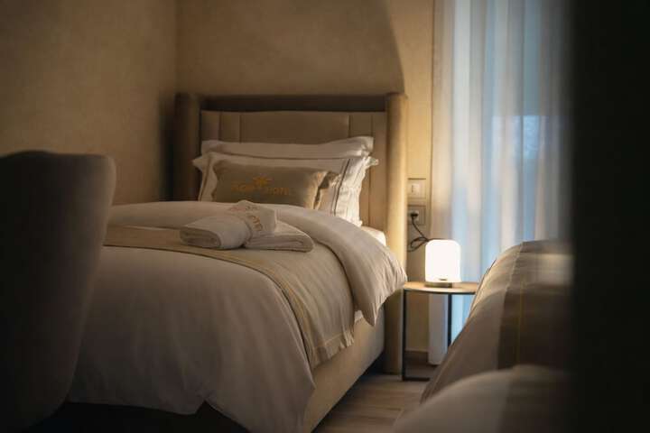 Room 5 of 21