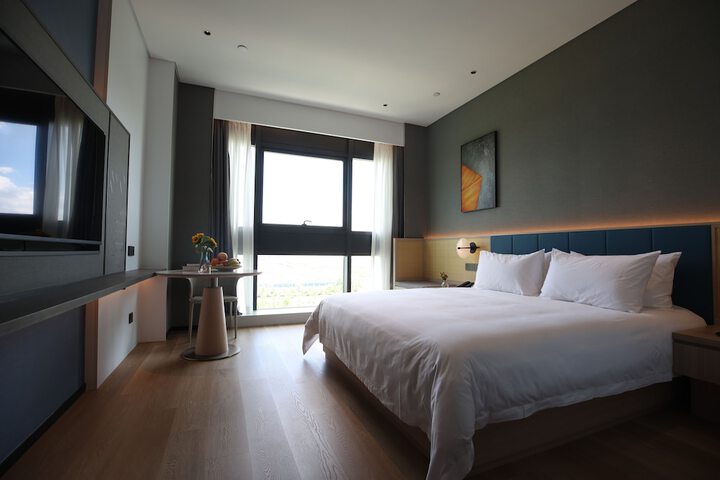 Room 9 of 57