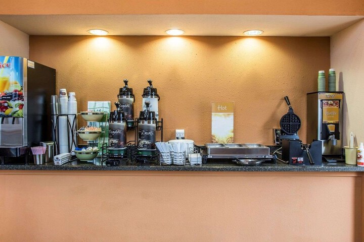 Breakfast/Coffee Service 44 of 47