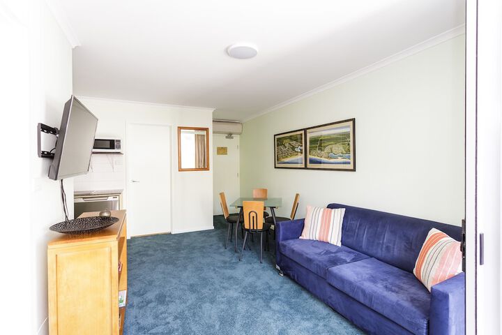 Room 8 of 13