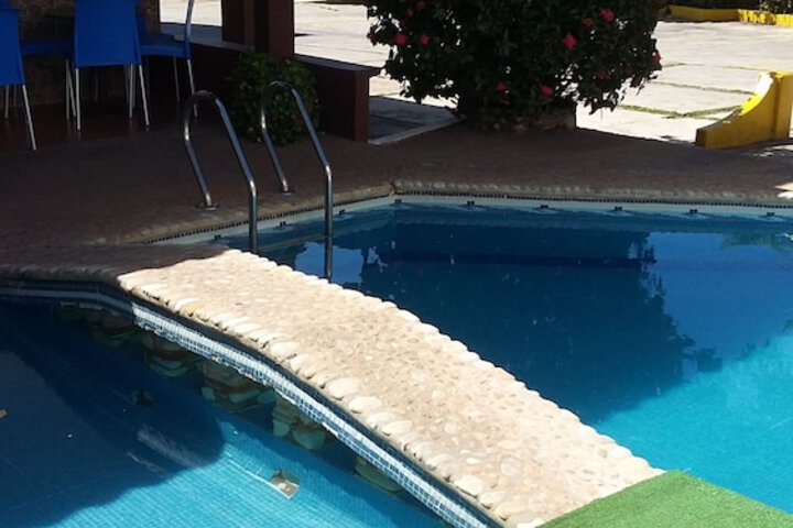 Hotel Pool