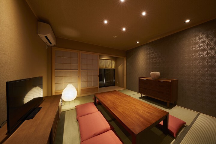 Room 16 of 54