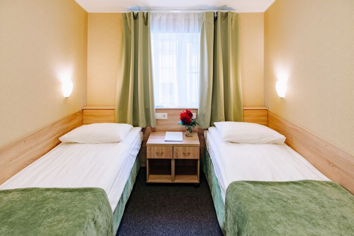 Room 10 of 39