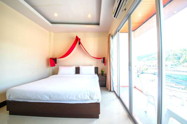 Room 7 of 24