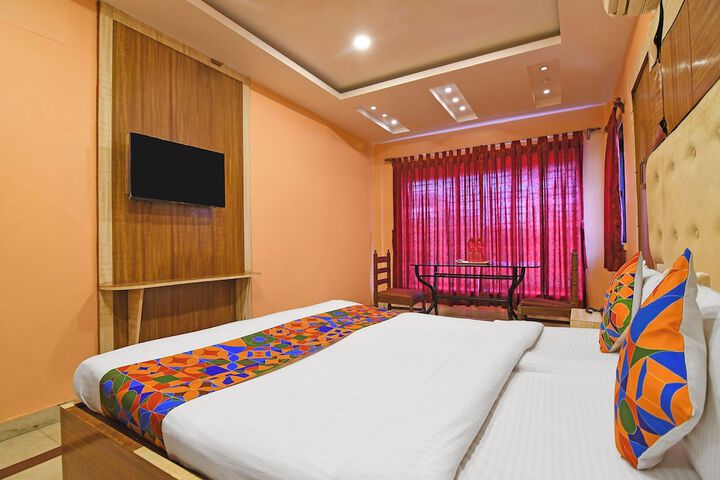 Room 21 of 27