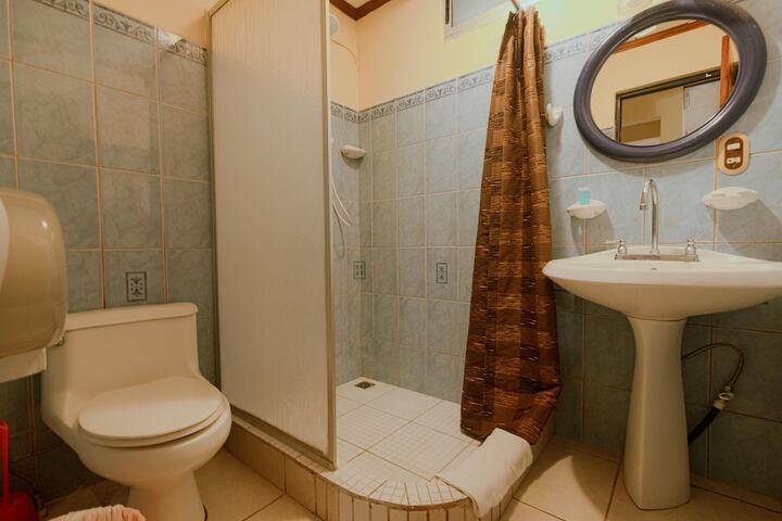 Room 16 of 19