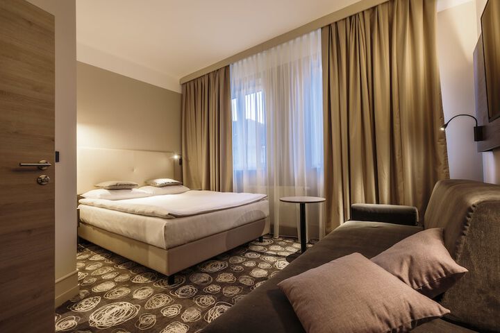 Hotel Center