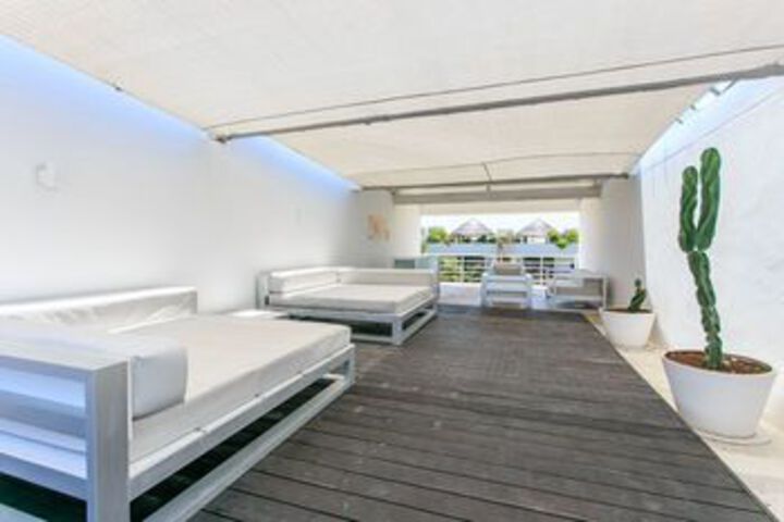 Terrace/Patio 104 of 108