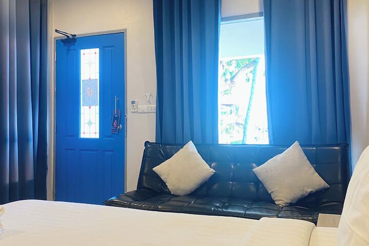 Room 8 of 78
