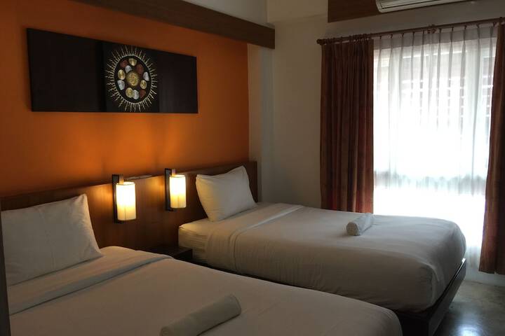 Room 12 of 48