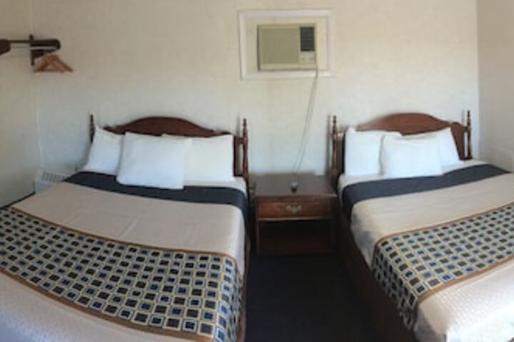 2 Double Beds (1 of 20)