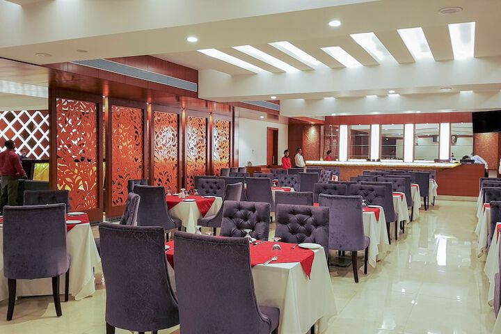 Dining 53 of 58