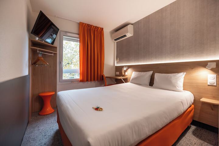 Room 14 of 49