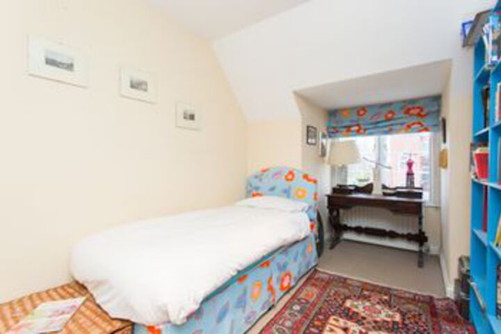 Room 15 of 32
