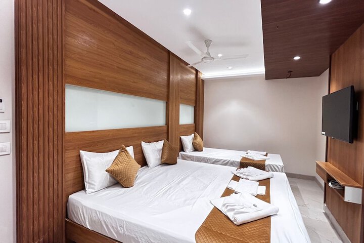 Room 10 of 23