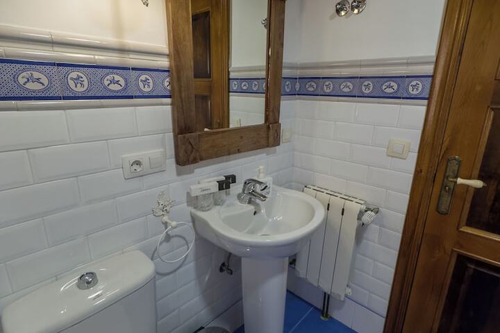 Room 45 of 81