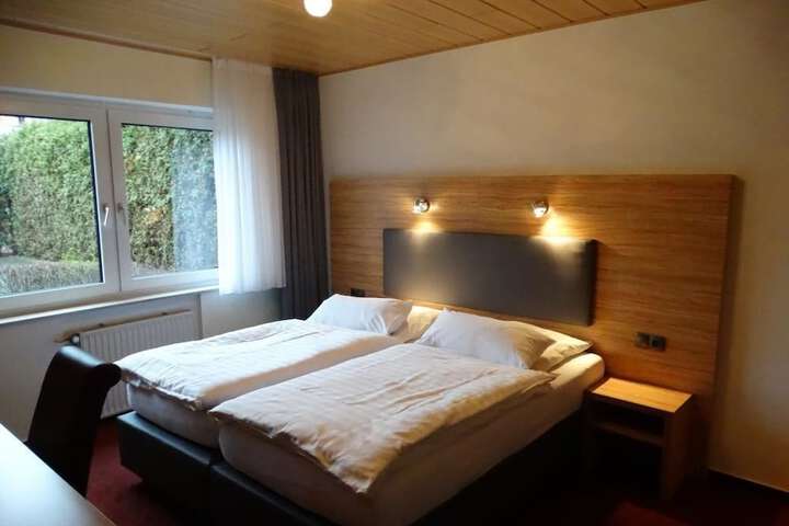 Room 9 of 46