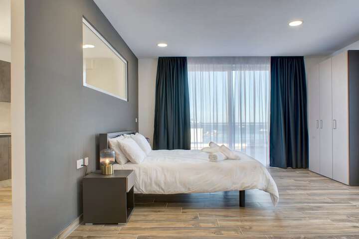 Room 15 of 89