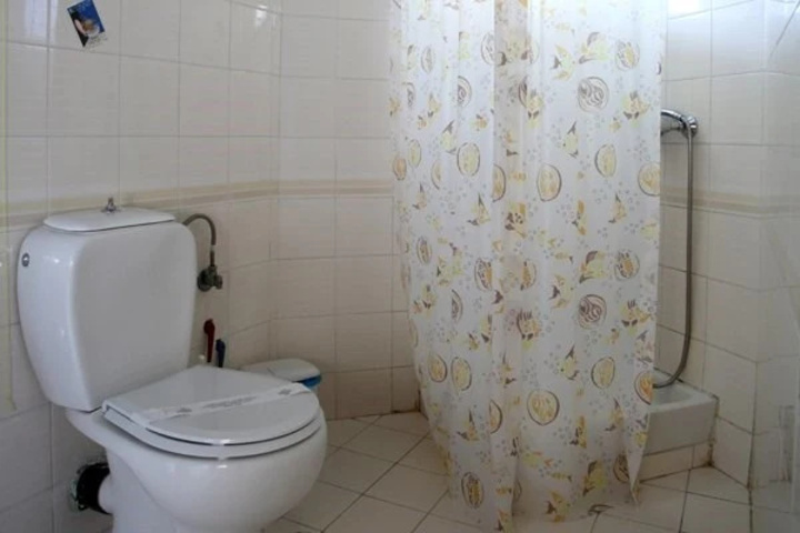 Room 7 of 10
