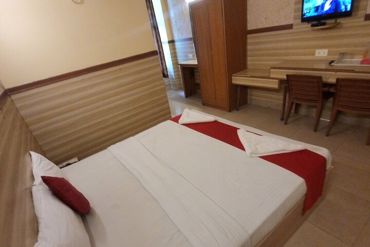 Room 13 of 31