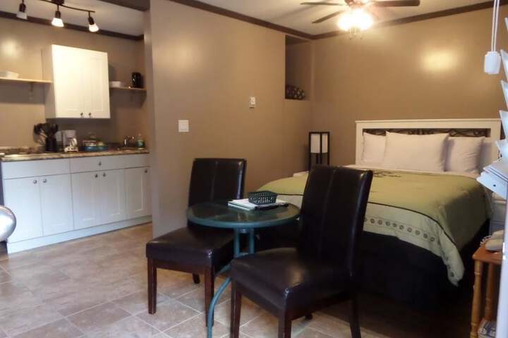 Room 4 of 38