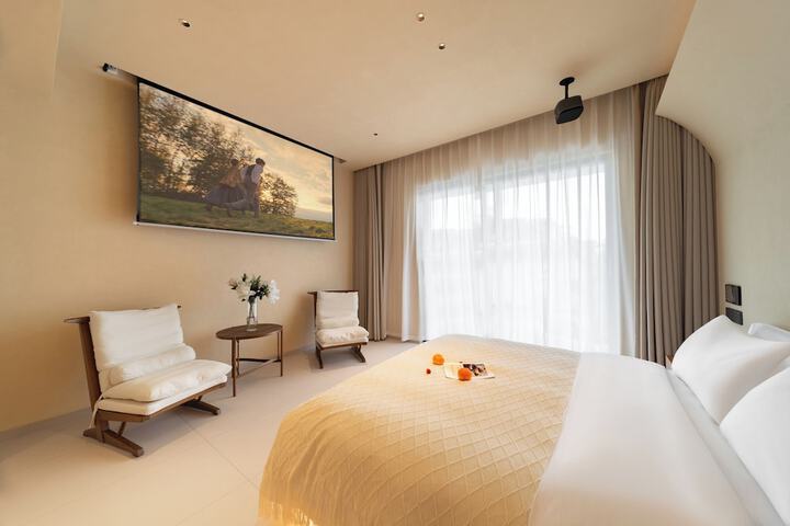 Room 16 of 57