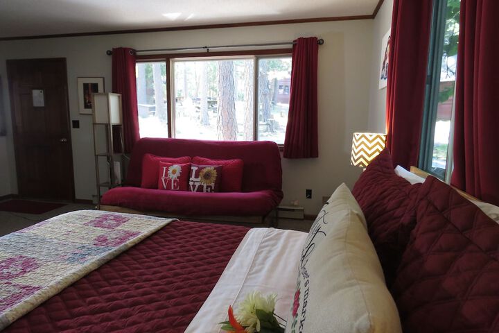 Room 4 of 183