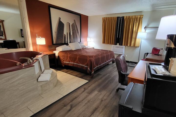 1 King Bed (14 of 14)