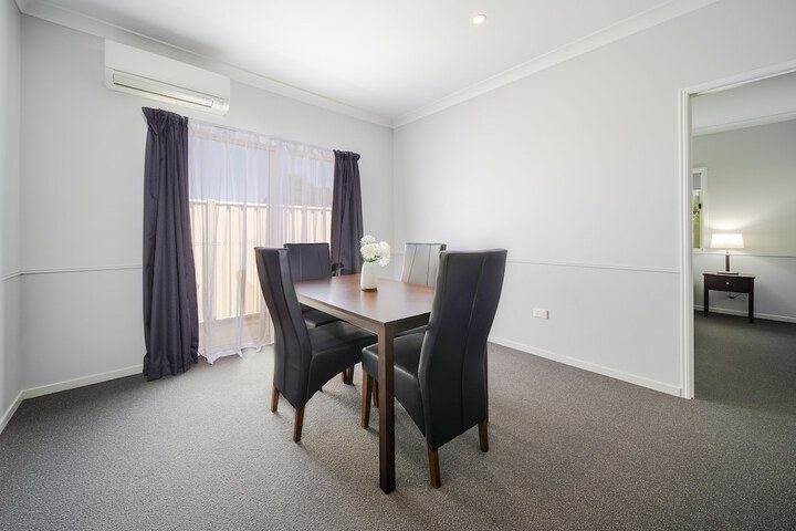 Room 9 of 27