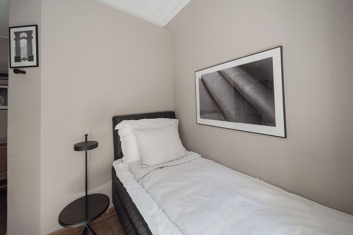 Room 131 of 203