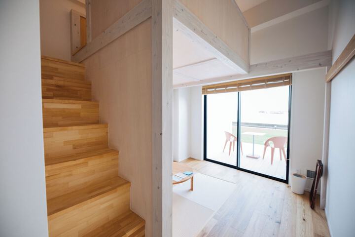 Room 5 of 42