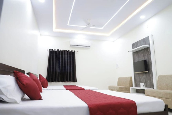 Room 7 of 17