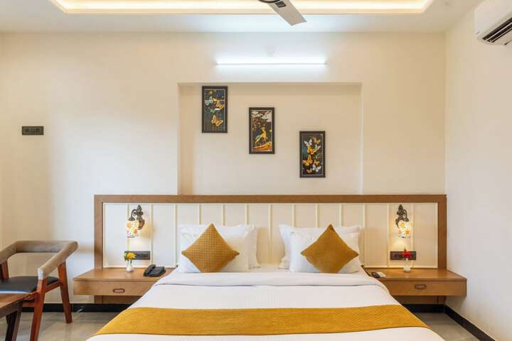 Room 7 of 26