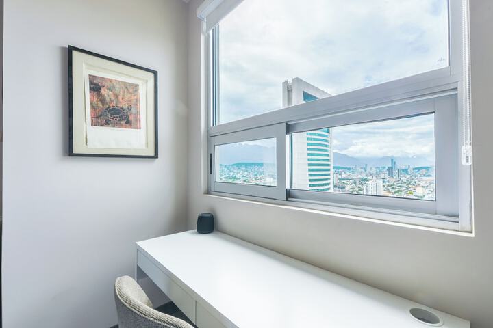 Room 52 of 233